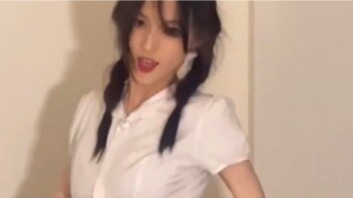 Lulusan menari di rumah♡︎Sudah jam 12-Chunxia♡︎ Pasien dengan gangguan koordinasi tangan dan kaki ya