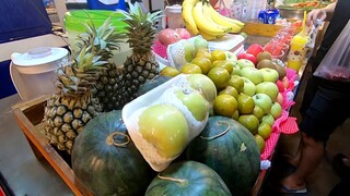 น้าผลไม้สดปั่น ที่ตลาด อาร์เอ็น ยาท โคราช