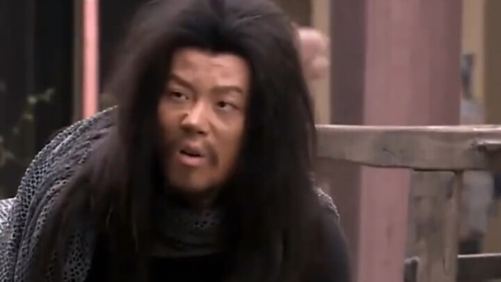 I’m not the Heavenly Hound; I’m acting legend Chen Chuang.