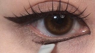 Close-up HD eyeliner tutorial—This eye makeup look is simple yet stunning!