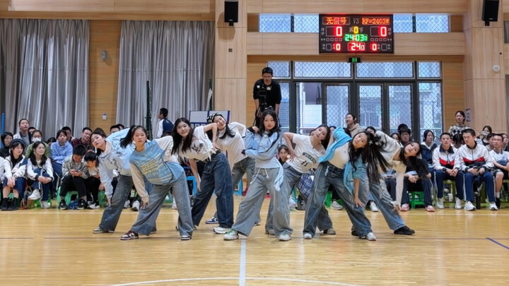 โชว์ช่วงพักครึ่งบาสเกตบอล RUDE!2026 กับนักเรียน