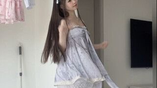After drying the clothes, I suddenly want to dance