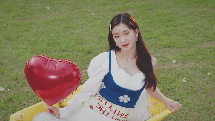 【MV 4K】STAYC - BEAUTIFUL MONSTER