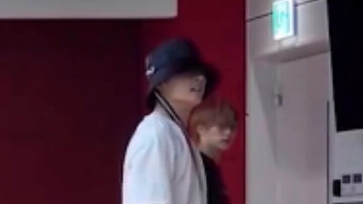Mirror "Domino" "My Pace" Li Nuo practice room straight shot dance for personal use My suggestion is
