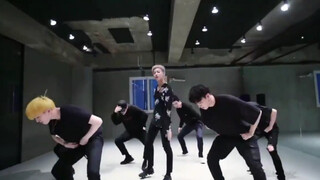 【GOT7】Fenmo's New Song "How You Like That" Practice Room Performance with Amazing Beatmatching