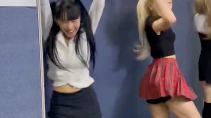 Konsep debut saya di Korea belike: Ratu Pulang Kerja