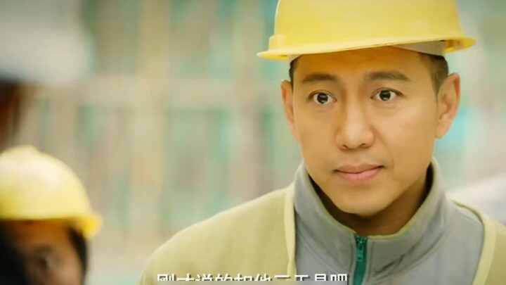 The young man came to work at a construction site, but he was unexpectedly spotted by his boss and r