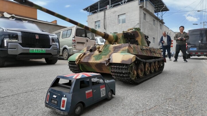 1/4 Remote Control Tiger King Crushing Car