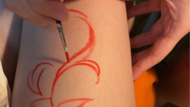 Tubuhmu terlihat agak tegang. Apa kamu takut aku akan menemukan sesuatu?