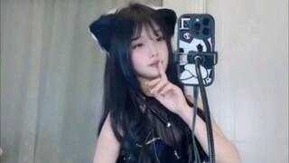 可爱77黑丝大摆锤