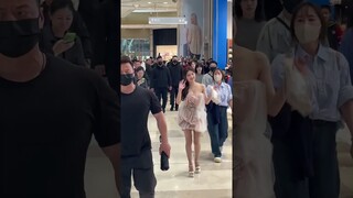 #zhaolusi Fancam Update 240421 | Lusi arrives at Sofy Offline Event