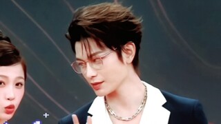Yu Zhou Zhong Xin | Frame-by-frame analysis of the red carpet sweets for both of them (Part 2)