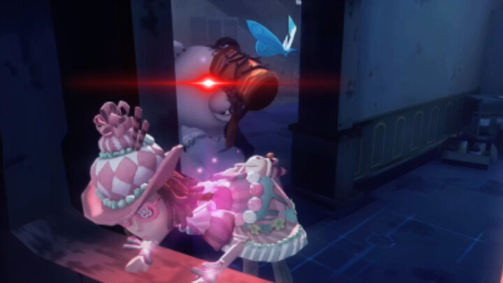 العَمْياء: هل هذا الحب؟ السجين: لا، إنها مباراة التأهل.