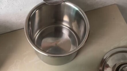 小脑瞬间萎缩了