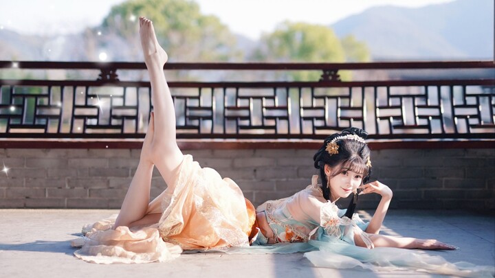 Ketika Dewi Dunhuang Melangkah Keluar dari Lukisan Dinding 【Luo Tianyi – Le Ming Dong Fang】