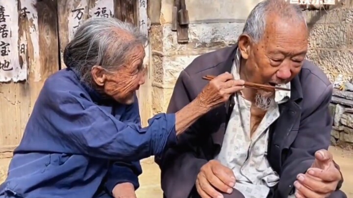 “أرقى ثلاثة أنواع من الحب على الإنترنت”