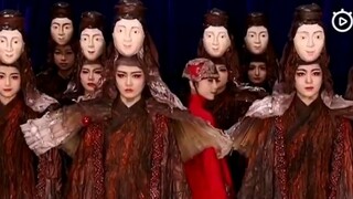 This is the most stunning dance I have ever seen "Pingtan Impressions" Yang Liping