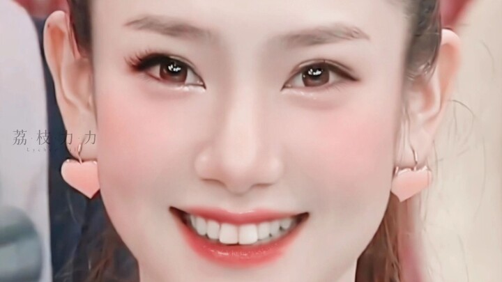 Xin lỗi, tôi chẳng biết gì về vẻ ngọt ngào thuở đầu của Khê Vy!!