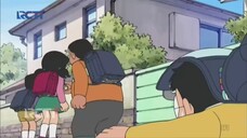 Doraemon celana Tarzan