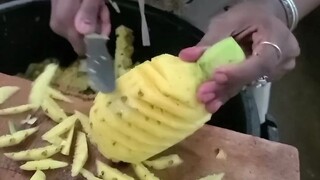 Peeling a pineapple like this?