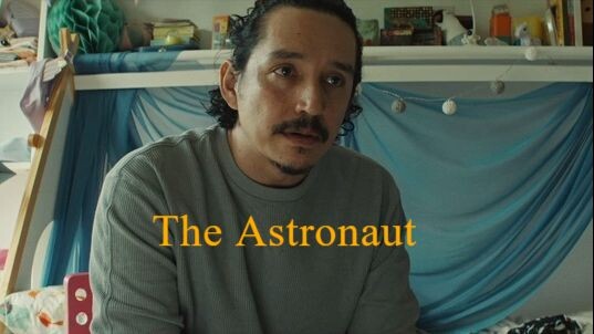 The Astronaut Dual[Hindi-English].AAC.WEB-DL.h264.ES