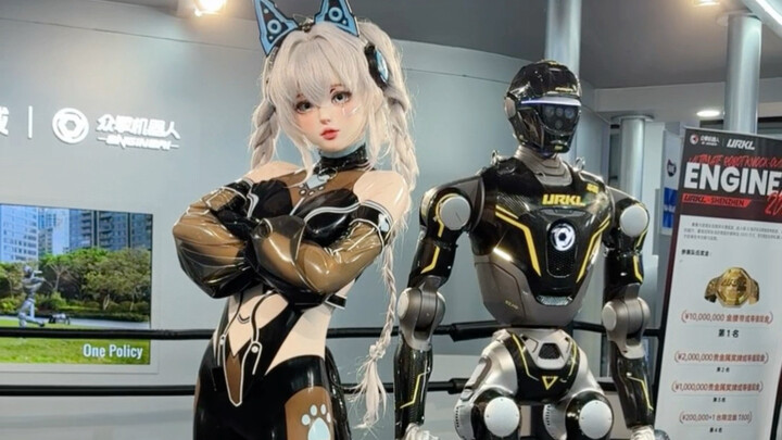 Isn’t it obvious which one of us is the combat robot??
