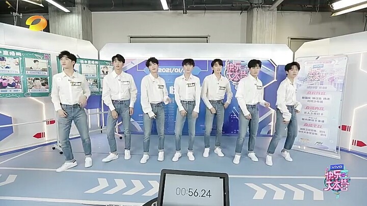 【เหอจวิ้นหลิน】ความสามารถในการจำท่าเต้นของครูเหอเก่งมากจริงๆ