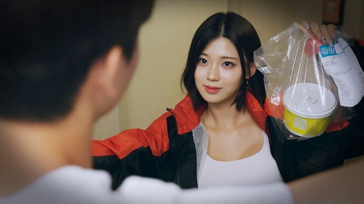 [Food Delivery Goddess Ep.1] I just came to deliver a meal, but who knew I'd never be able to go hom