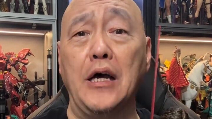 ผู้ชายจะใช้เงินเจ็ดพันห้าร้อยไปซื้อของเล่นทำไม?