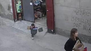 那些人类幼崽的治愈时刻，可可爱爱，小朋友能有什么烦恼呢！