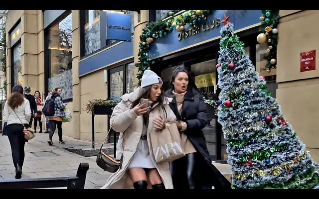 Christmas Tree Prank- กรีดร้องและหัวเราะ Best Therapy บุชแมนเล่นตลก 2021