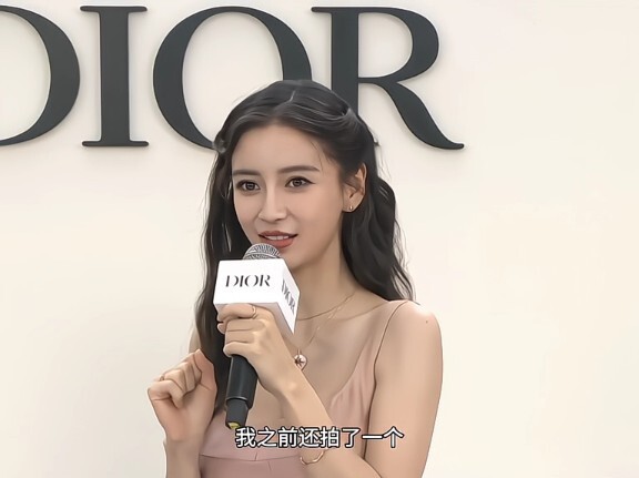 Dior: Cô ấy muốn thì cứ cho cô ấy thôi #angelababy #đẹp-tỏa-sáng