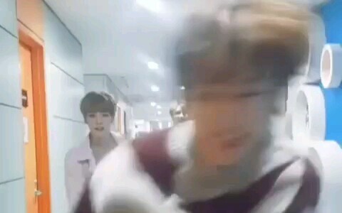 【SEVENTEEN】The8 memperbarui Weibo, Xiao Ba yang sangat senang setelah mendapat peringkat pertama dan