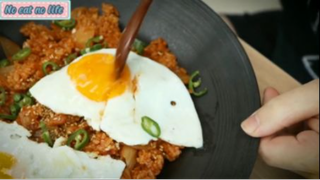 Cơm trứng trộn ớt, mì hộp xúc xích phần 1 #mukbang