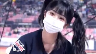 "Cho đạo diễn một cái đùi gà" Lý Đao Huy nhảy múa nhiệt tình giữa trò chơi~