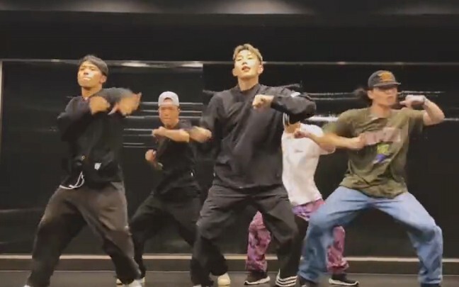 【朴宰范】居然还要被质疑不会跳舞 真服了一些。。（关于朴宰范为什么再次上传跳enhypen future perfect的视频见置顶评论）