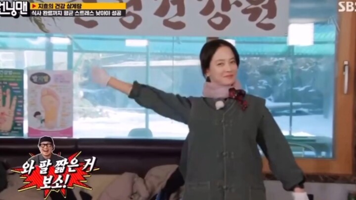 【Song Zhi Xiu】Tarian hari ini "Merobek Ayam" (bushi) hahaha sedang membuat sup ayam, baru setengah j