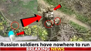 Ukraine Soldiers Destroyed Russian Soldiers Carrying Mine