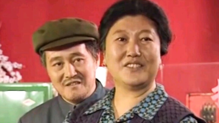 Late at Night, the House Won’t Settle: Old Le Spends a Fortune on a Ring, Only for His Son to Swap I