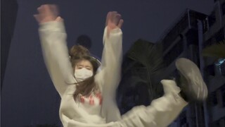 สุดยอดเฟรมสายฟ้าอมตะของการเต้นเท้าสุดฮอต
