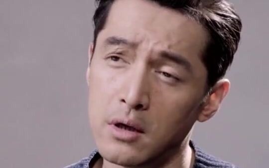 以后上街要擦亮眼睛，没准身边的就是胡歌！