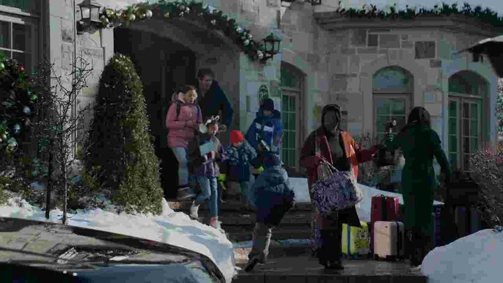 Home Sweet Home Alone | Official Trailer