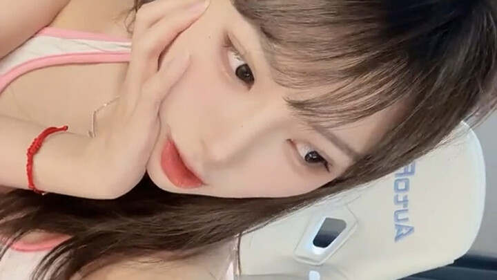 Appears suddenly!⁽⁽ଘ( ˊᵕˋ )ଓ⁾⁾