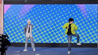 【NG26】Surprising Click Your photo studio team has such a cute stage interaction. When entering the c