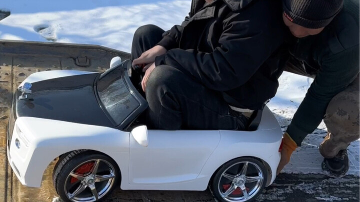 Challenging myself to call a tow truck for my toy car #SocialAnxiety
