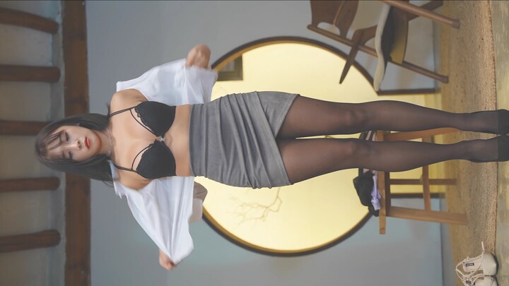 ชุดออฟฟิศ 4K ลองใส่ ถุงน่อง ชุดชั้นใน กระโปรงสั้นจีบ นางแบบเกาหลี