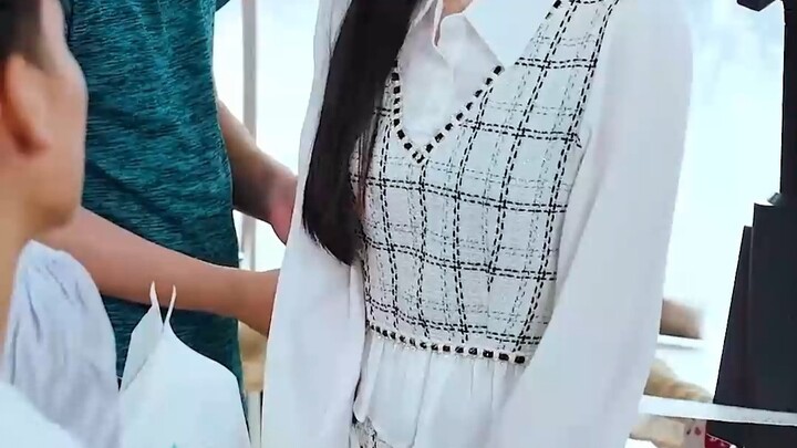 Em họ dụ dỗ thành chủ bất thành! Bị đày đến khu ổ chuột, mặt bị lũ chuột đột biến gặm nát!