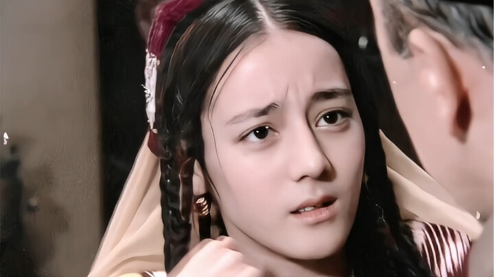 With a face like yours, wearing a veil is a sin #Exquisite#Dilraba#Anarhan