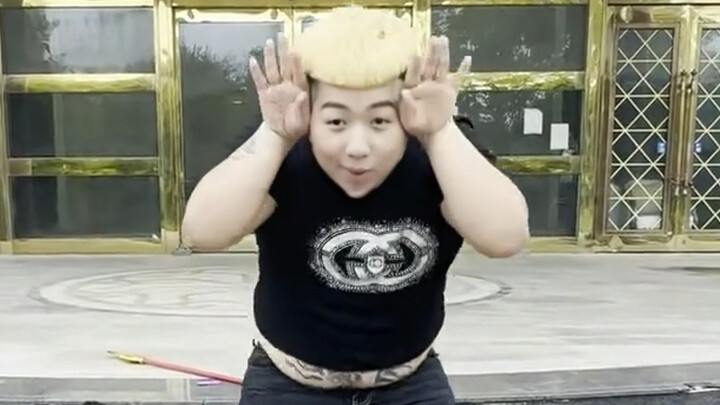 رئيس عصابة الكلاب البرية يشبع شغفه دفعة واحدة!