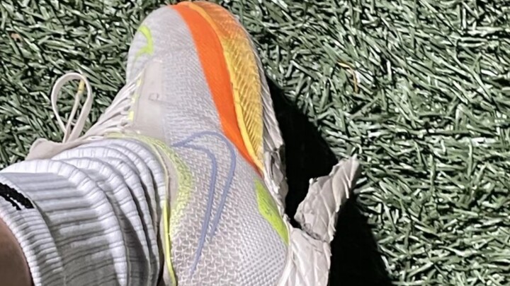 Hello everyone, I’m Running Shoes, and I’m about to give runners a headache.
